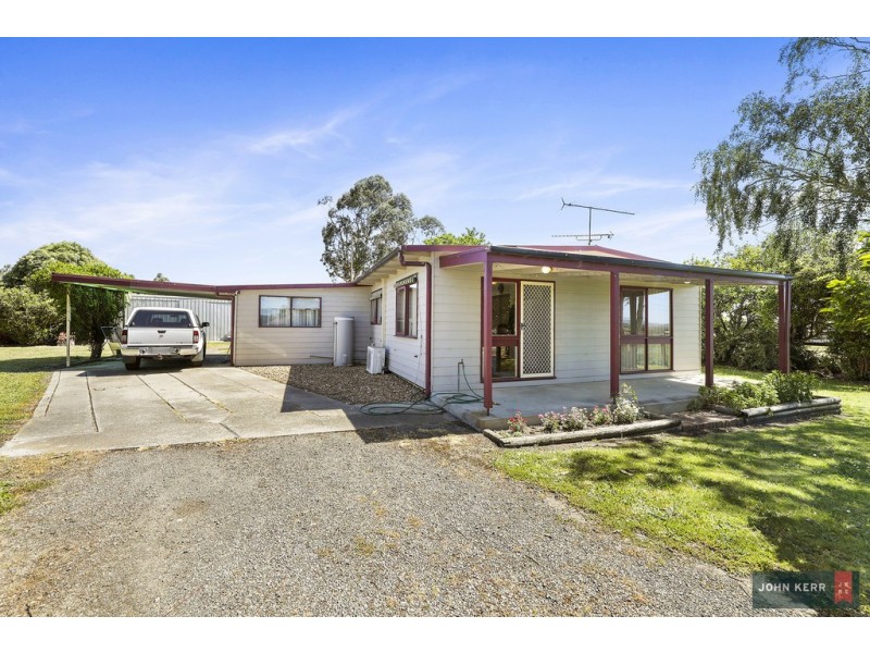 25 Thompsons Road, Newborough VIC 3825