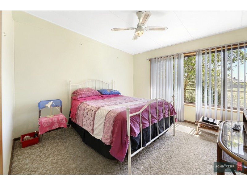 25 Thompsons Road, Newborough VIC 3825