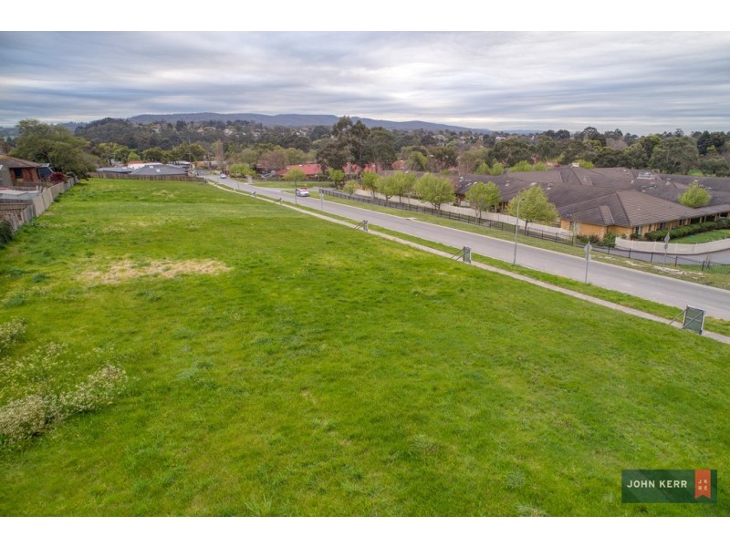 34 Amaroo Way, Newborough VIC 3825