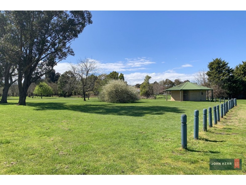 34 Amaroo Way, Newborough VIC 3825