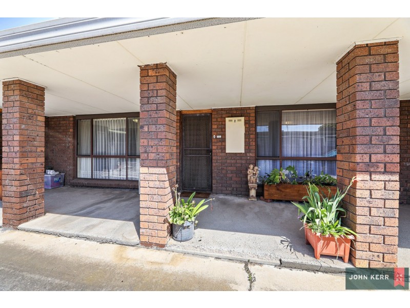 2/2 O’Reilly Court, Moe VIC 3825