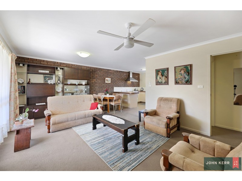2/2 O’Reilly Court, Moe VIC 3825
