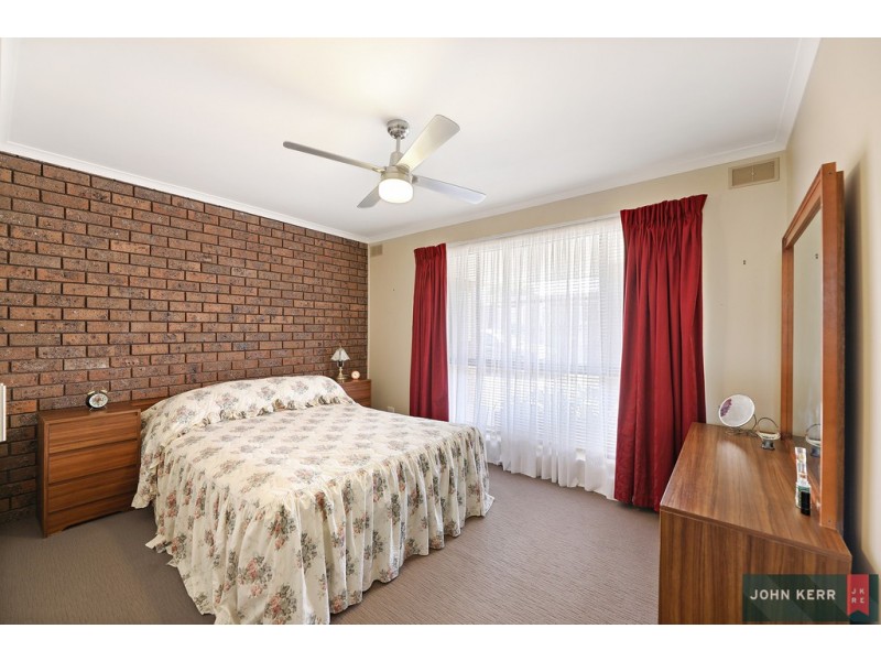 2/2 O’Reilly Court, Moe VIC 3825