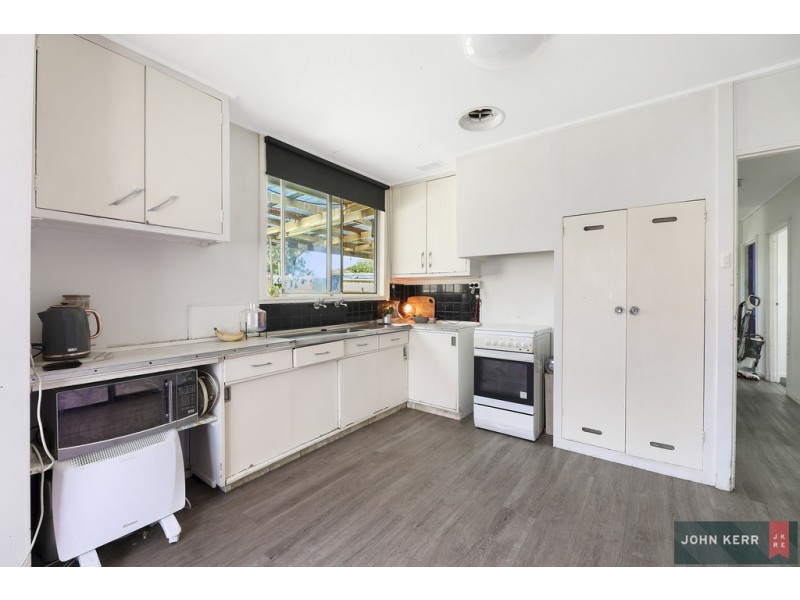 7 Boolarra Avenue, Newborough VIC 3825