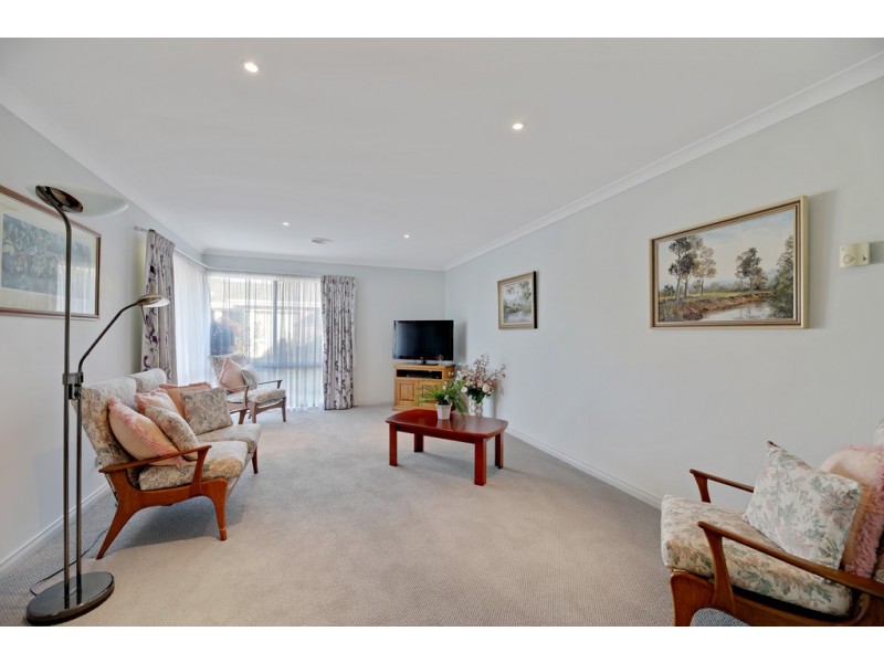 3/23-25 Ollerton Avenue, Newborough VIC 3825