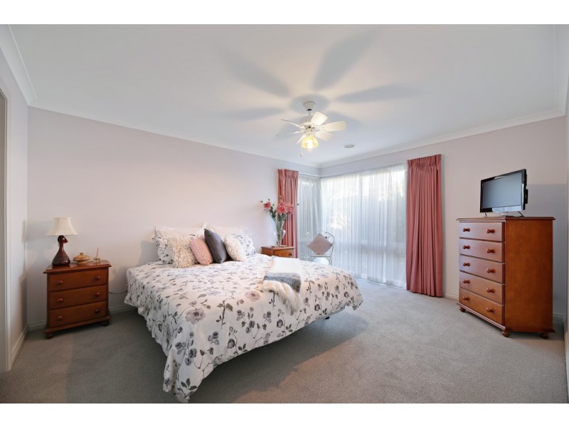 3/23-25 Ollerton Avenue, Newborough VIC 3825