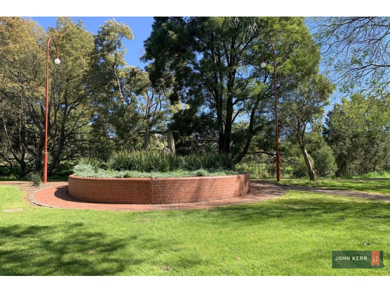 24 Amaroo Way, Newborough VIC 3825