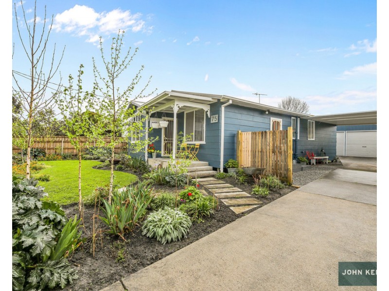 75 Western Avenue, Newborough VIC 3825