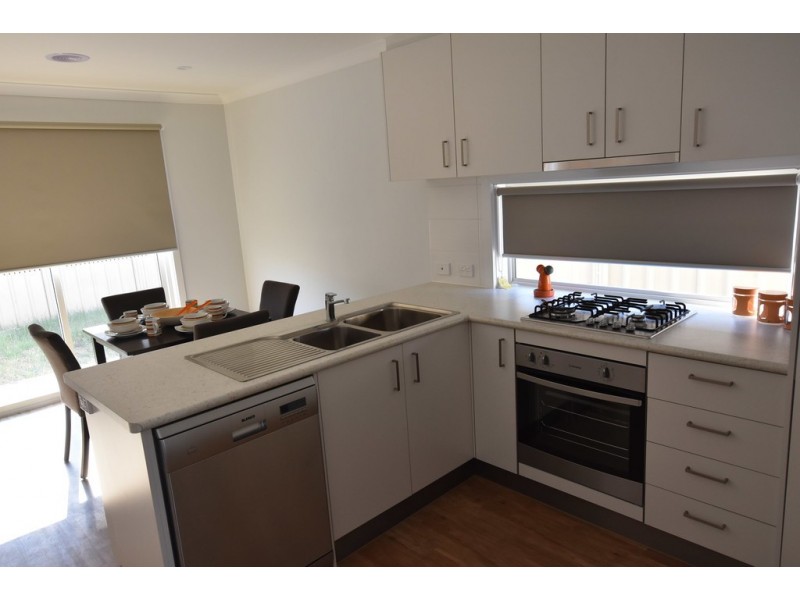 6 Arapiles Drive, Moe VIC 3825