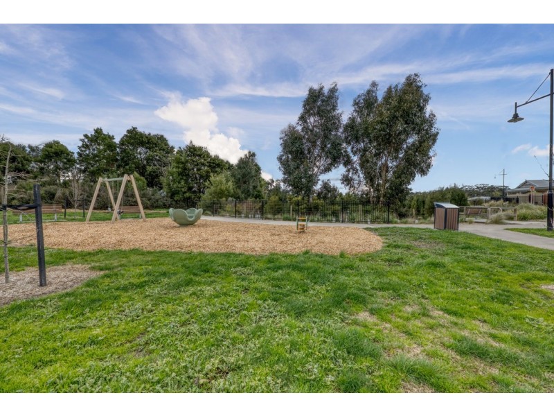 6 Arapiles Drive, Moe VIC 3825