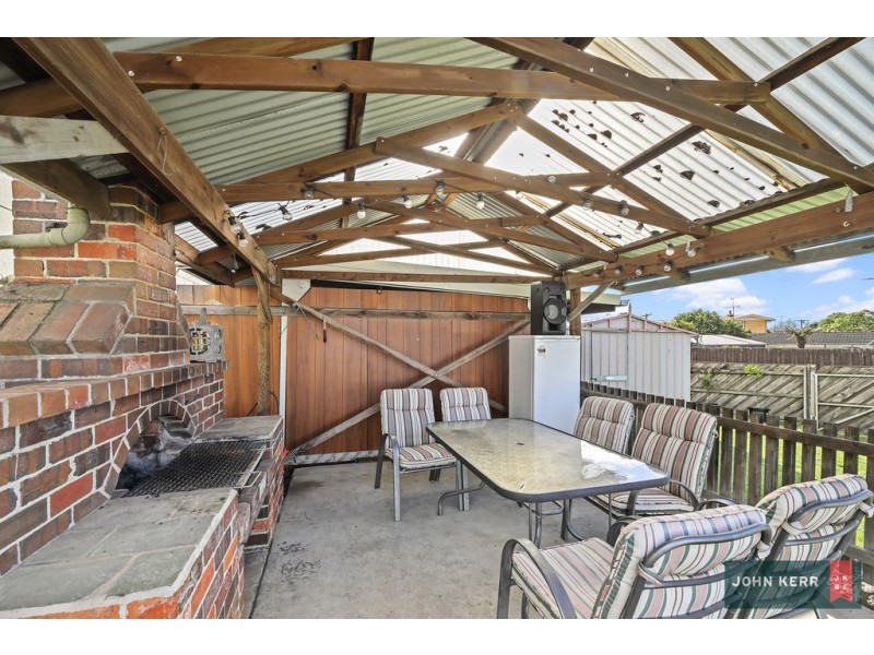 42 Alexander Avenue, Moe VIC 3825