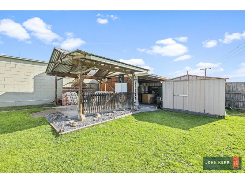 42 Alexander Avenue, Moe VIC 3825