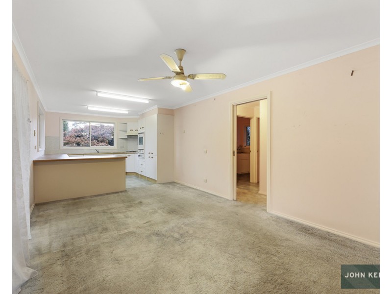 24 Jeeralang Avenue, Newborough VIC 3825