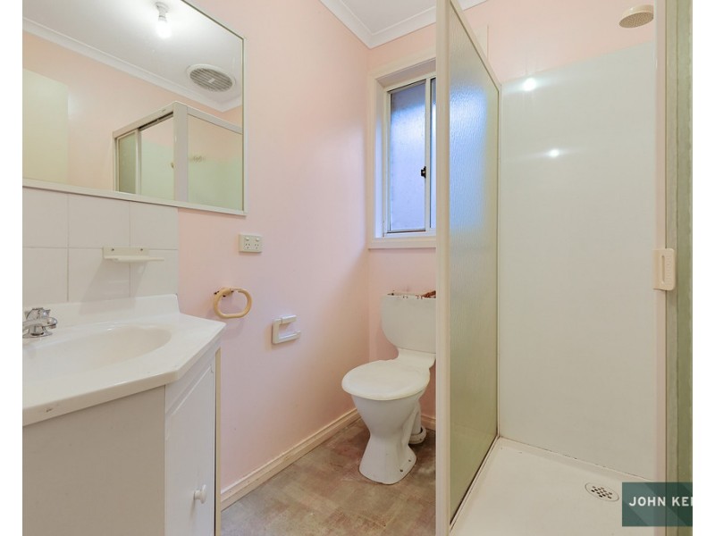 24 Jeeralang Avenue, Newborough VIC 3825