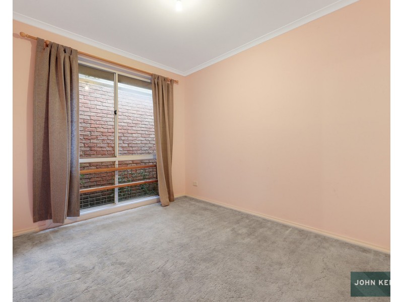 24 Jeeralang Avenue, Newborough VIC 3825