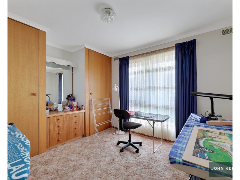 1/1 Libra Crescent, Moe VIC 3825