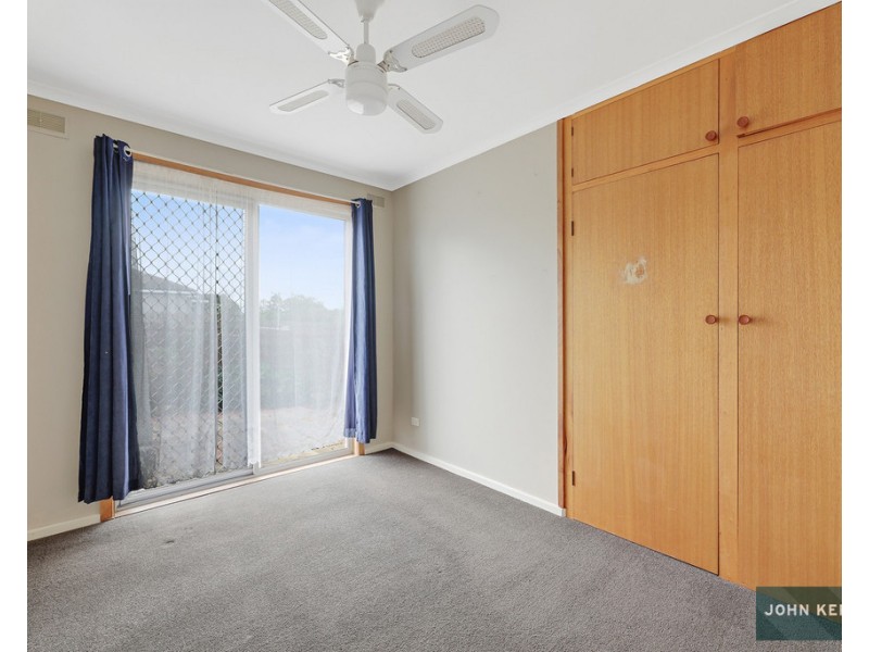 2/14 Balfour Street, Newborough VIC 3825