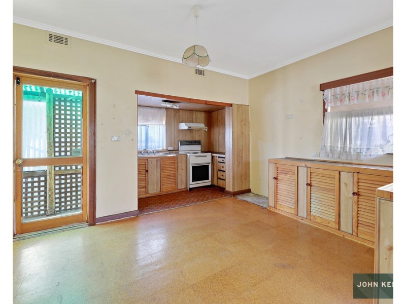 30 Hampton Street, Moe VIC 3825
