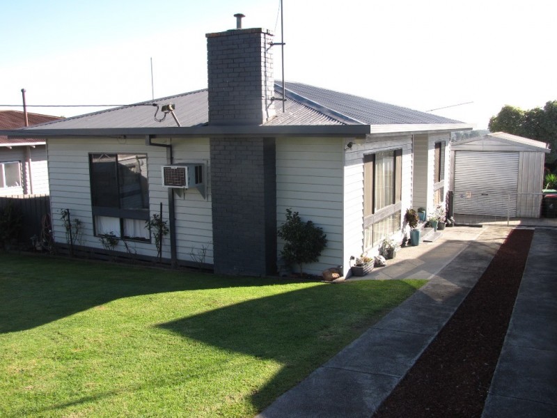 10 Windsor Avenue, Moe VIC 3825