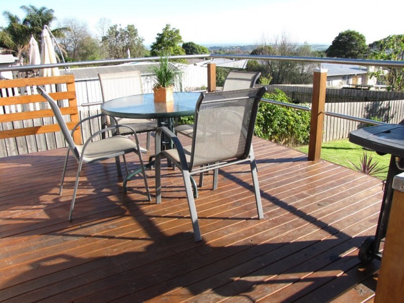 10 Windsor Avenue, Moe VIC 3825
