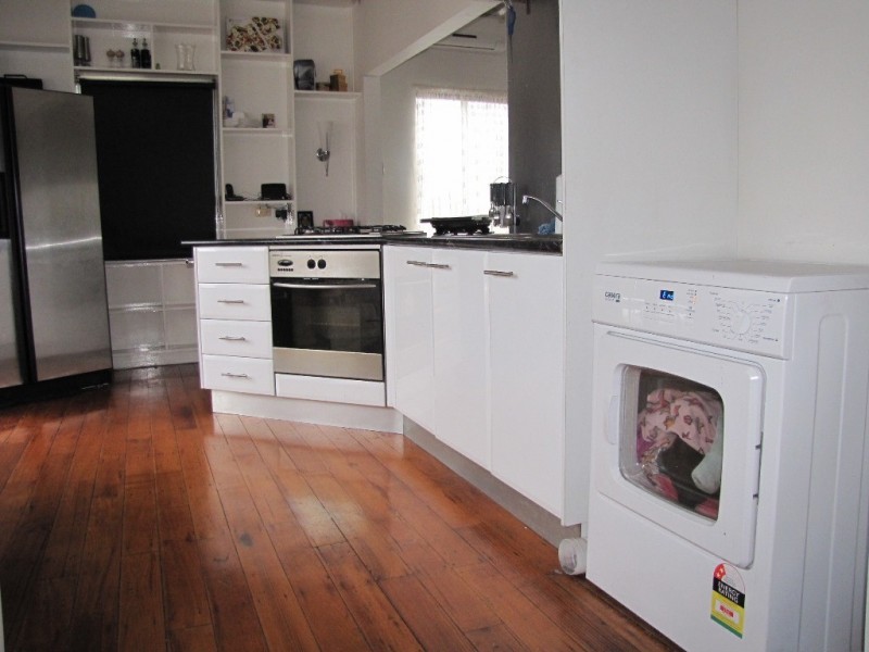 4 Andrew Street, Moe VIC 3825