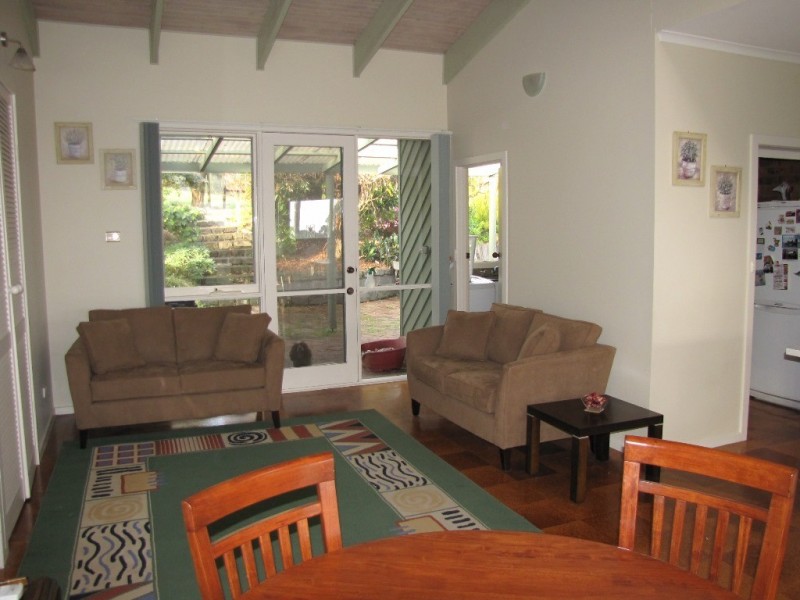 8 Fairway Drive, Newborough VIC 3825