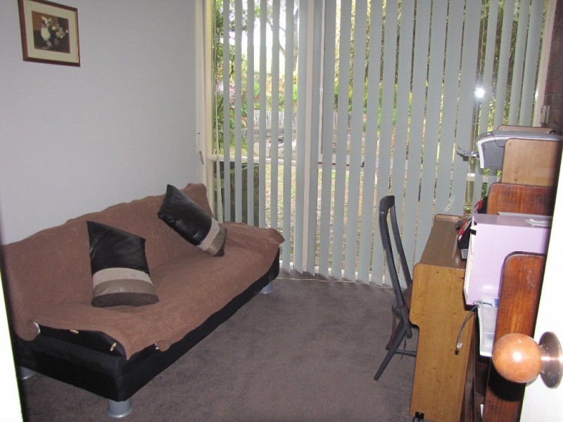 8 Fairway Drive, Newborough VIC 3825
