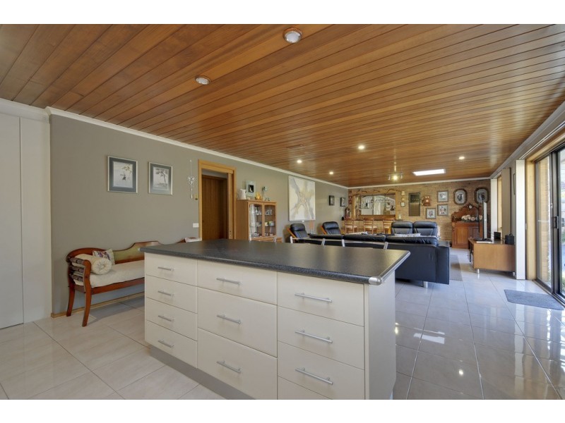 140 Southwell Avenue, Newborough VIC 3825