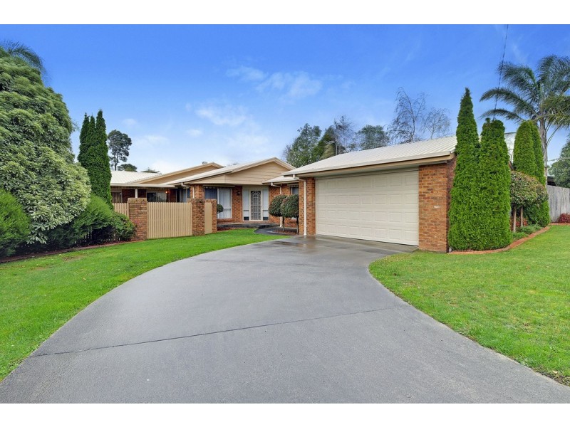 6 Libra Crescent, Moe VIC 3825