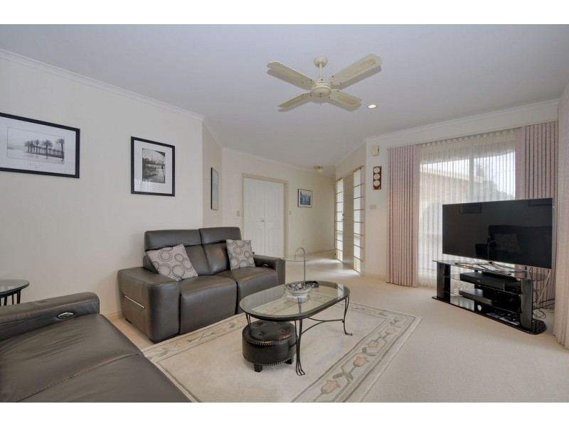 6 Libra Crescent, Moe VIC 3825