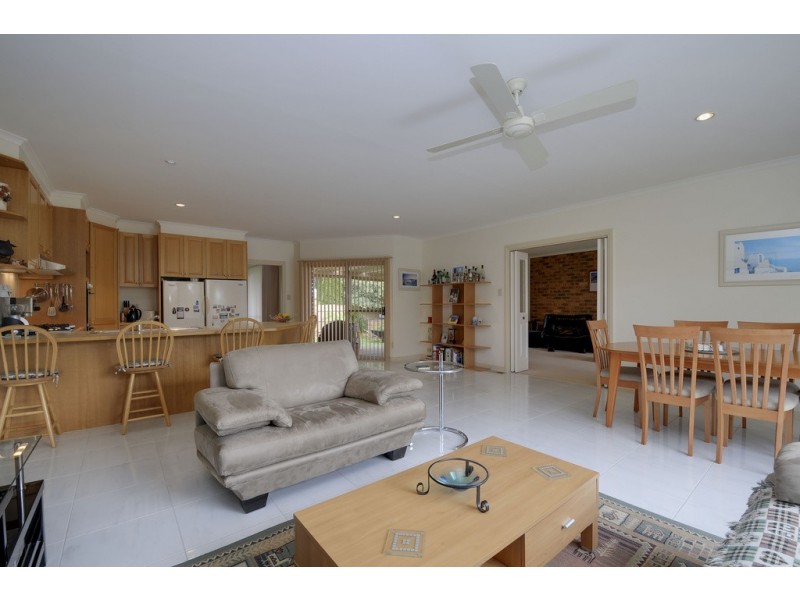 6 Libra Crescent, Moe VIC 3825