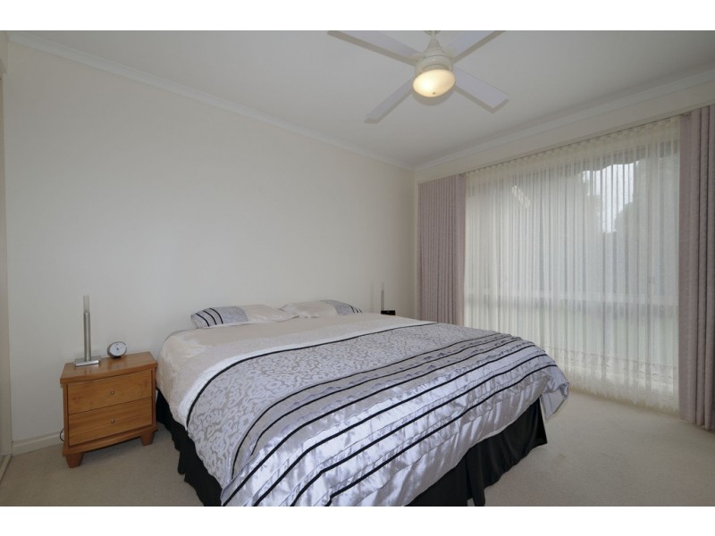 6 Libra Crescent, Moe VIC 3825