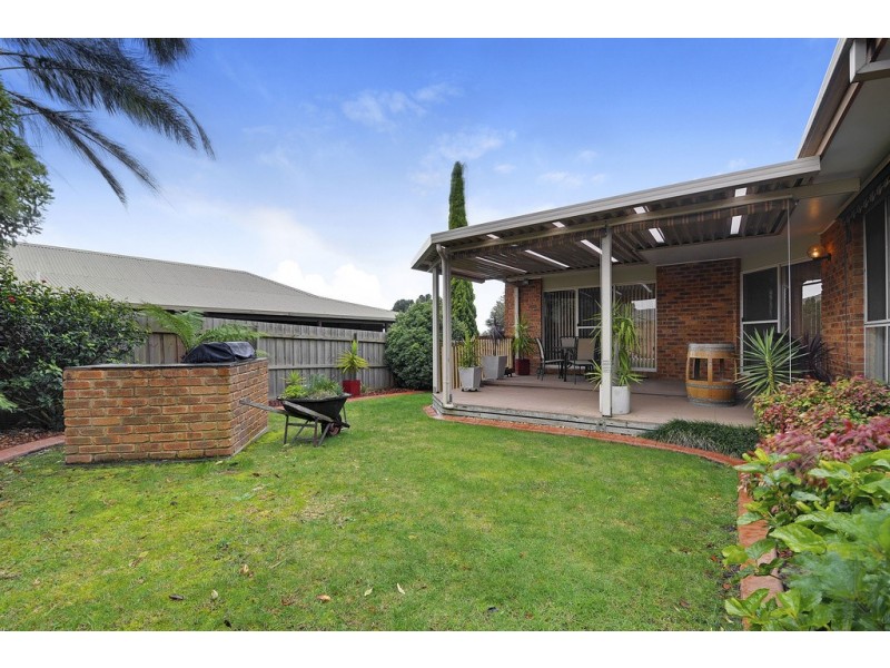 6 Libra Crescent, Moe VIC 3825