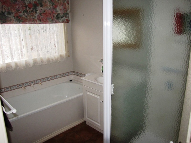 118 Southwell Avenue, Newborough VIC 3825