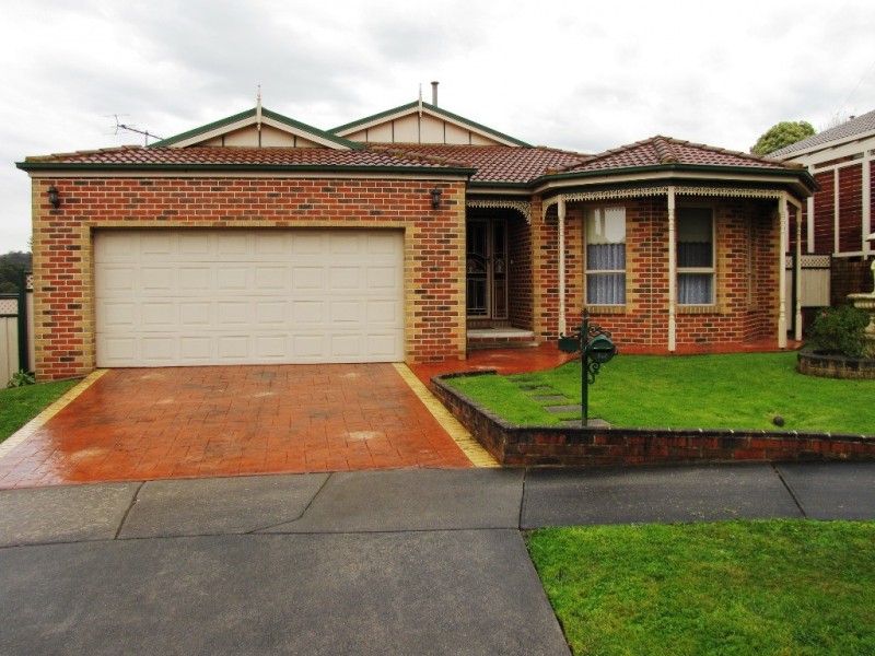 10 Rita Court, Newborough VIC 3825