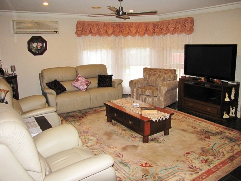 10 Rita Court, Newborough VIC 3825