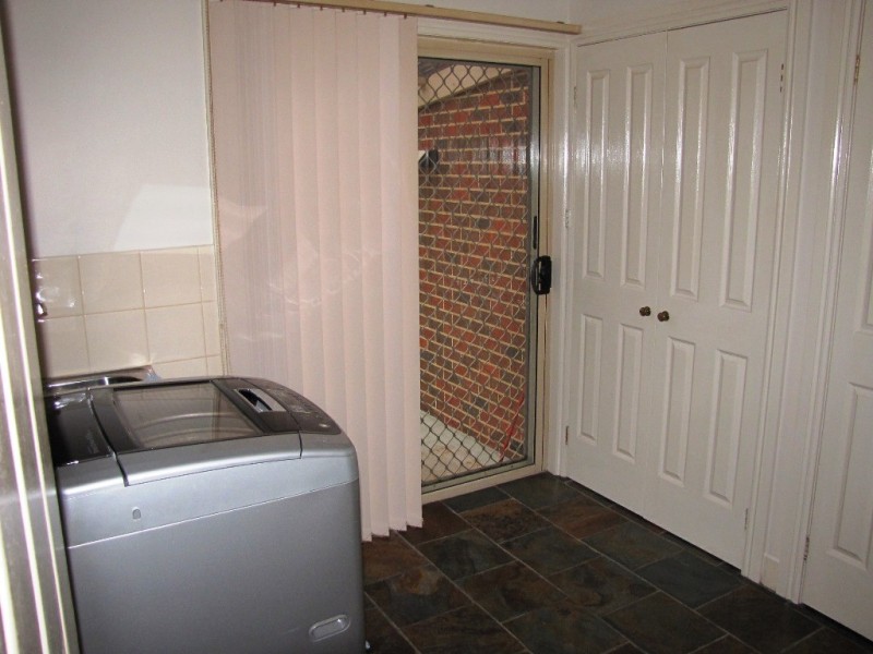 10 Rita Court, Newborough VIC 3825