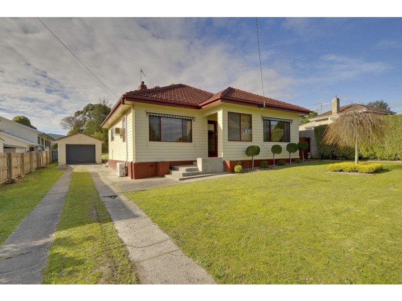 32 Cross Street, Newborough VIC 3825