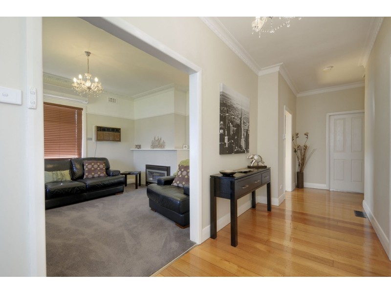 32 Cross Street, Newborough VIC 3825