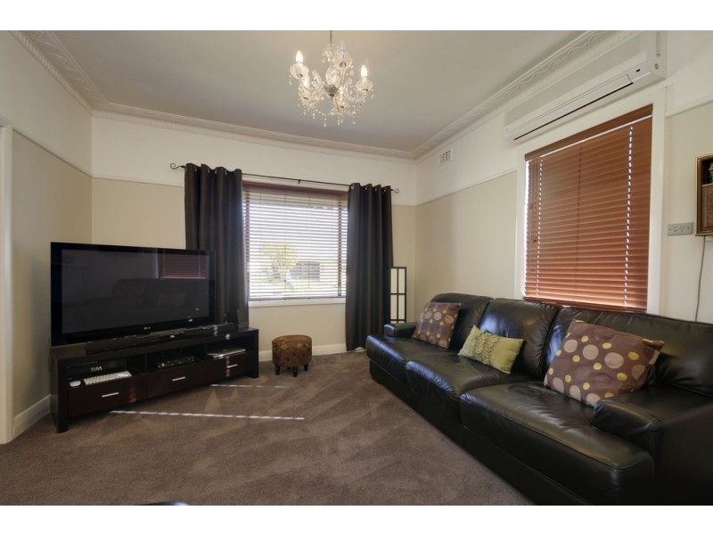 32 Cross Street, Newborough VIC 3825