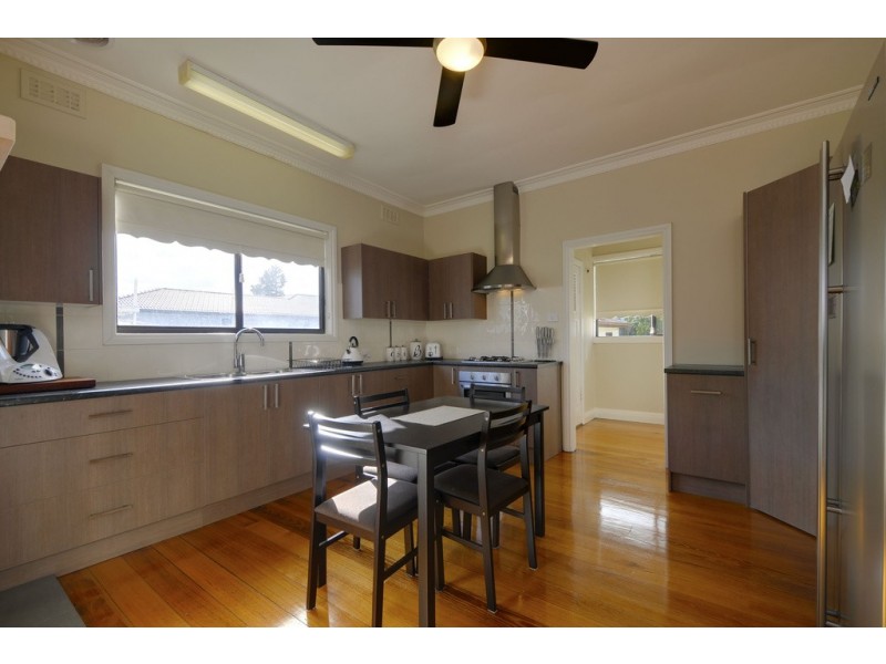 32 Cross Street, Newborough VIC 3825