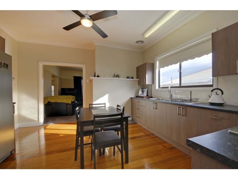 32 Cross Street, Newborough VIC 3825