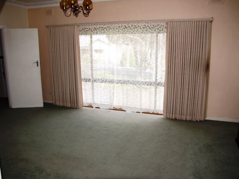 12 Tasman Street, Newborough VIC 3825