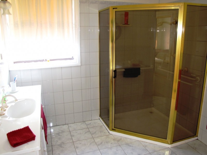 12 Tasman Street, Newborough VIC 3825