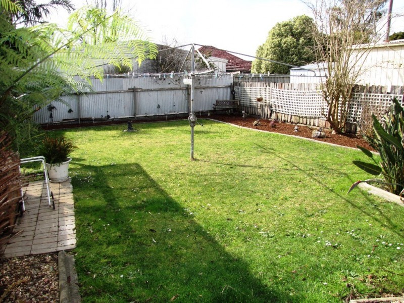 12 Tasman Street, Newborough VIC 3825