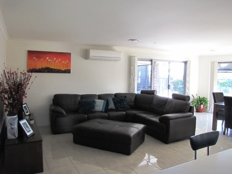 34 Montane Boulevard, Newborough VIC 3825