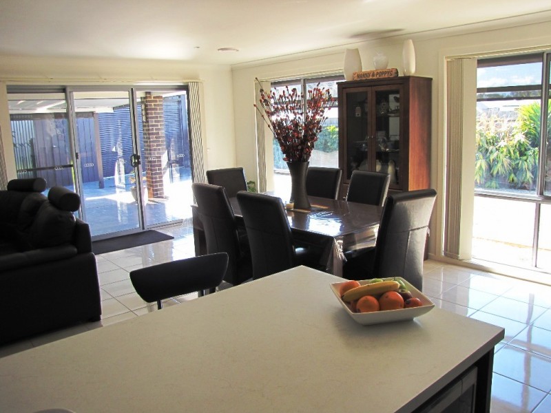 34 Montane Boulevard, Newborough VIC 3825