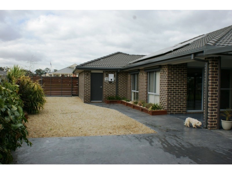 34 Montane Boulevard, Newborough VIC 3825