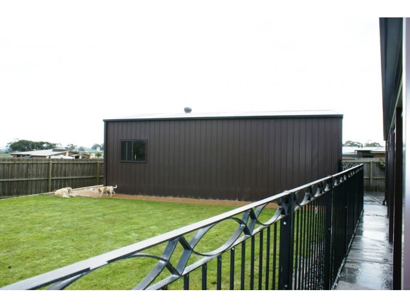 34 Montane Boulevard, Newborough VIC 3825