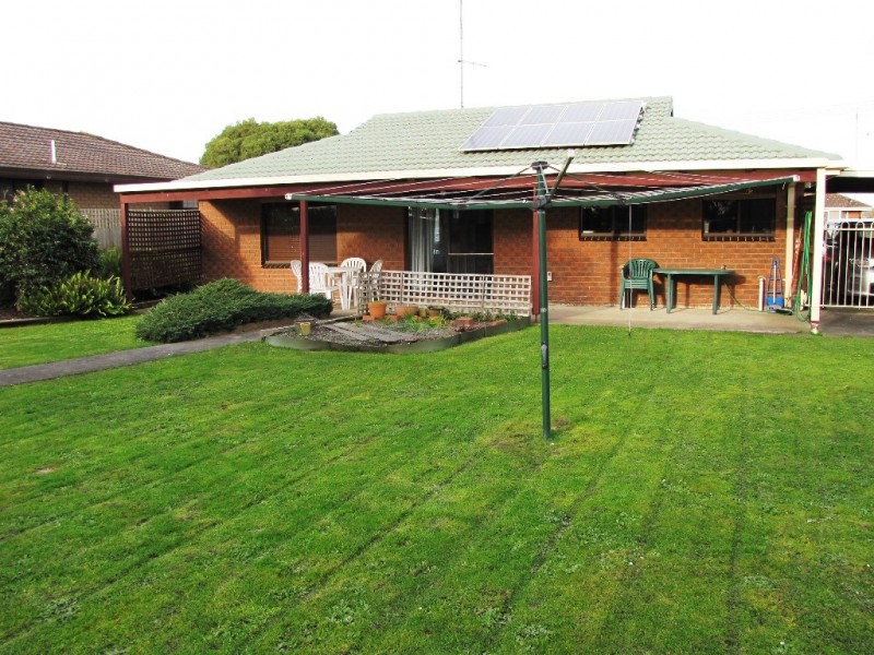 16 Burnside Street, Moe VIC 3825